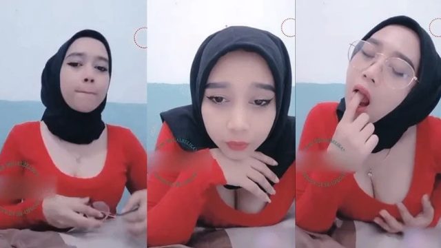 ukhty cantik ketauan lagi wikwik