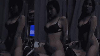 wanita cantik gemar rudal di kokop nyampe keluar di muka