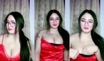 wanita putih gemoy paling enak kalo apem nya di becek dulu